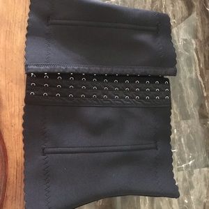 Under Wrapz corset by Belly Bandit